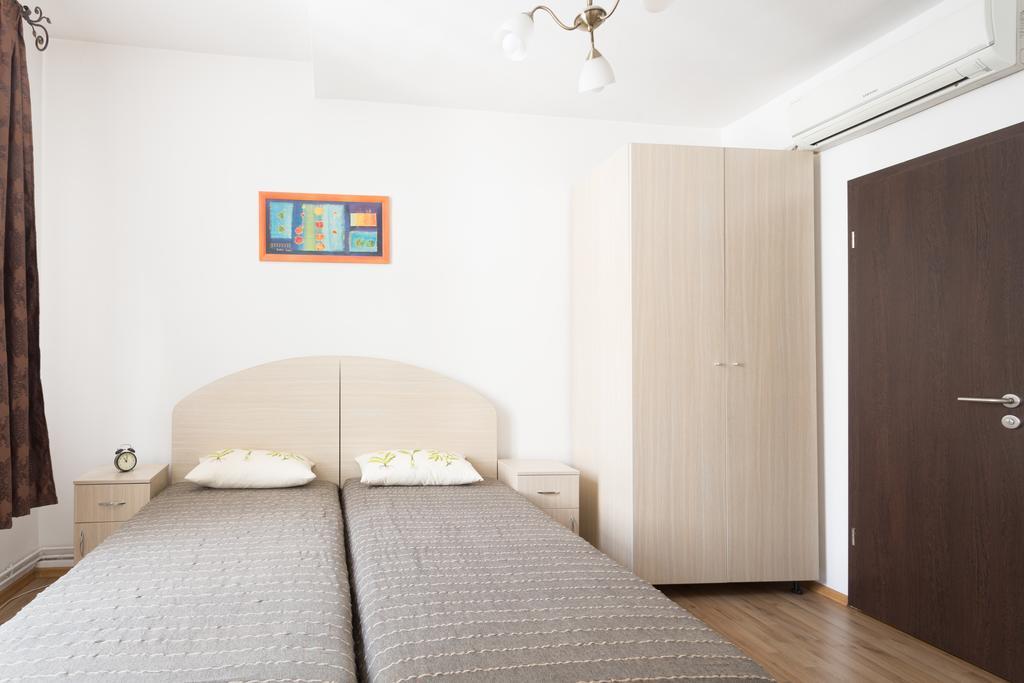 Vatra Accommodation Bukarest Eksteriør billede