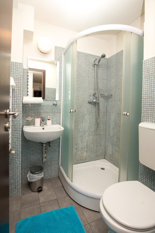 Vatra Accommodation Bukarest Eksteriør billede